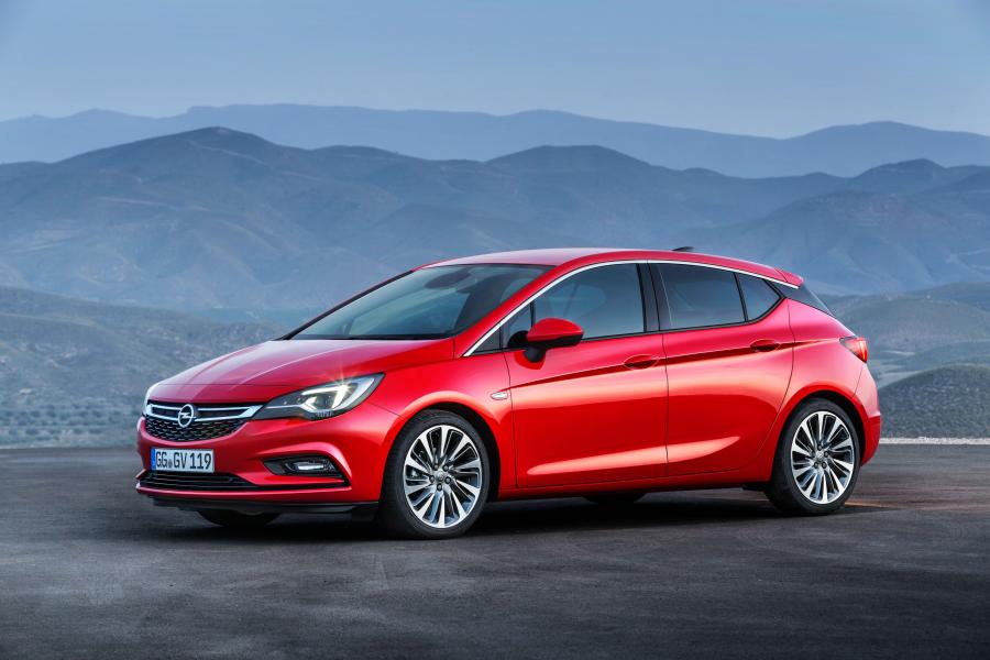  Opel Astra 2015 года  (фото 9 из 35)